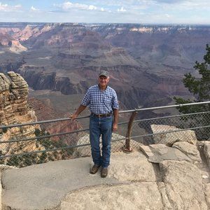 Meet your Posher, Carl